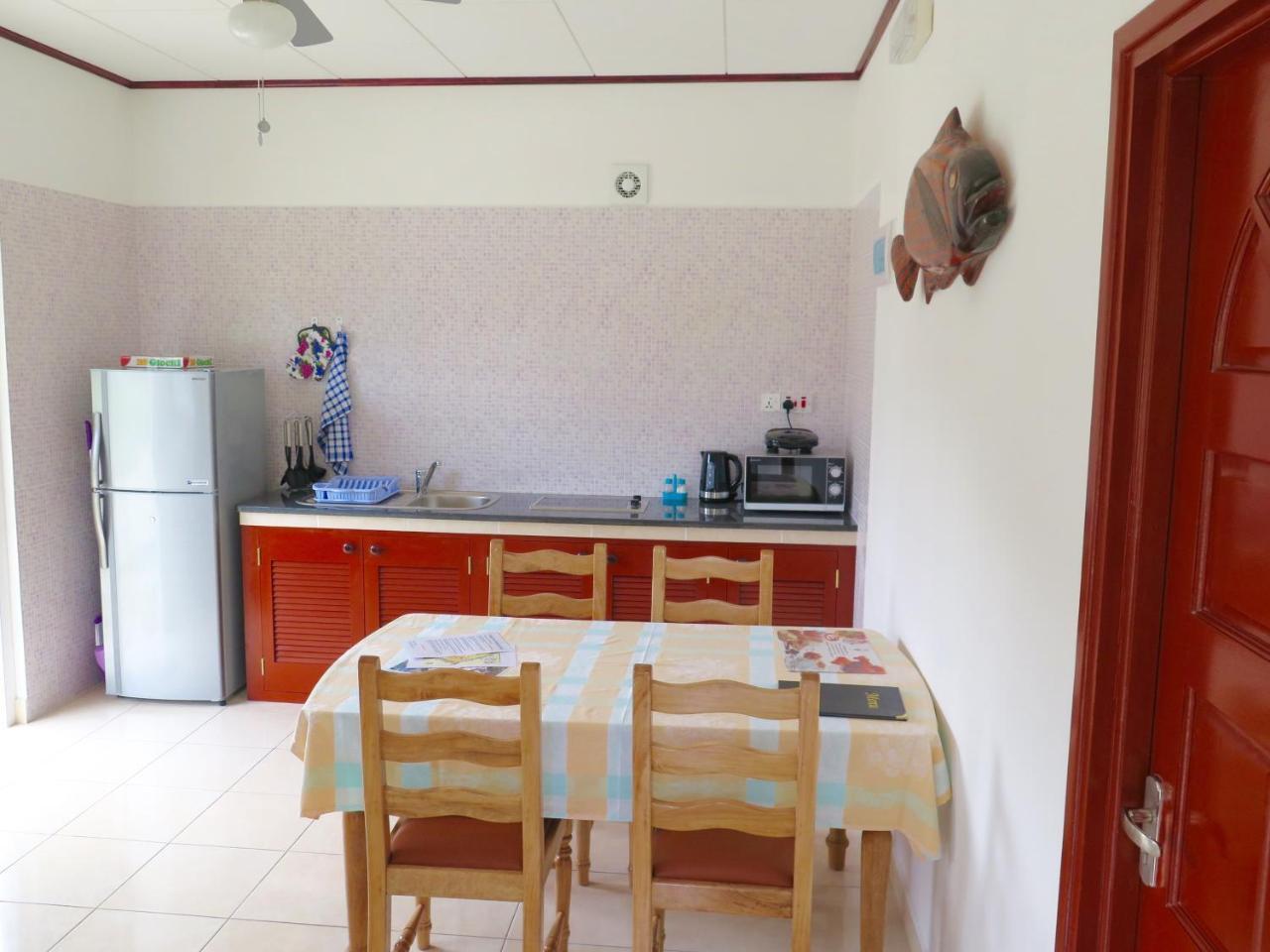 דירות לה דיג Fadine Self Catering מראה חיצוני תמונה